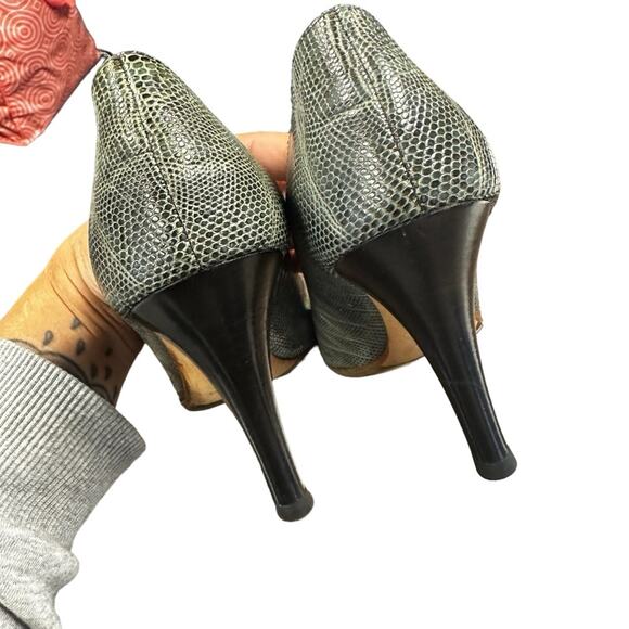 Giuseppe Zanotti Heels Womens 38/ US 8 Snake Print Pointed Toe Leather Pumps - Picture 4 of 11